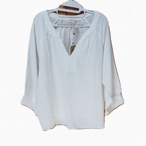 Natural Life NWT Gorgeous White, Lightweight Blouse. Size XL